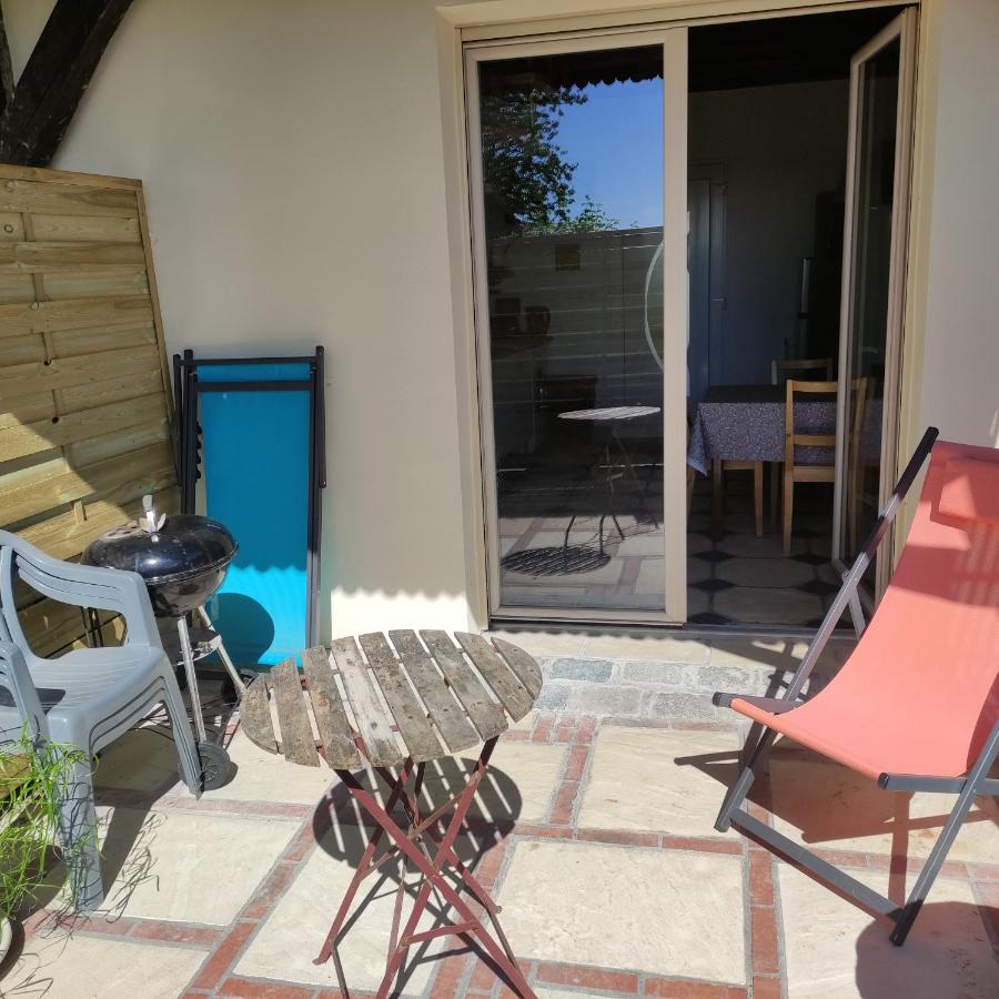 Le petit gîte d'Angélique Norville Exterior foto
